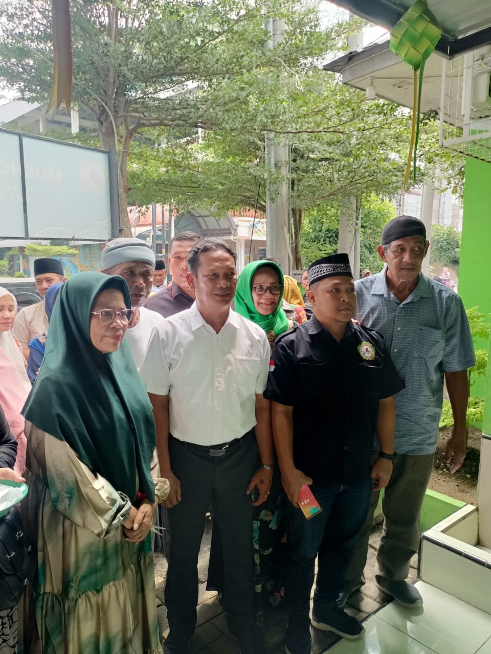 Hj. Bunda Indah Resmikan Mushollah POR Sejati, Terimakasih Hans