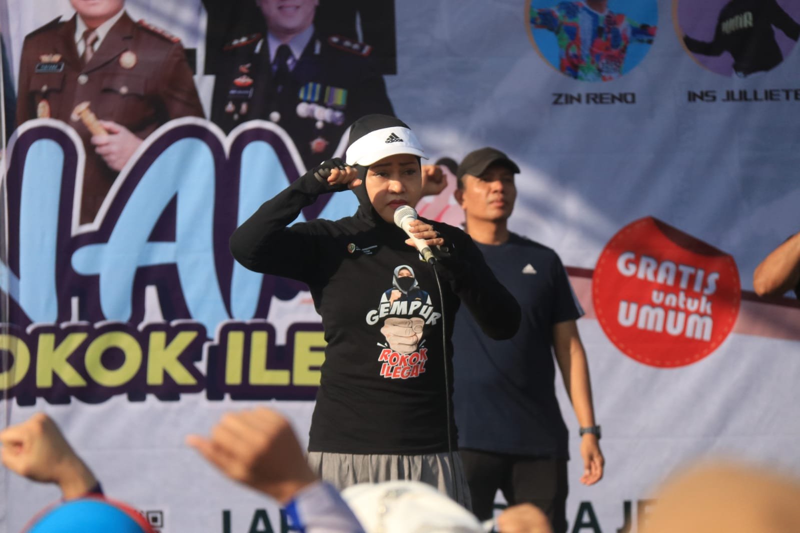 Gelar Senam Sehat, Bupati Ikfina Ajak Masyarakat Perangi Rokok Ilegal