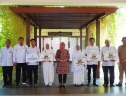 Wali Kota Mojokerto Lepas Keberangkatan Warga Pemenang Undian Umroh PBB-P2