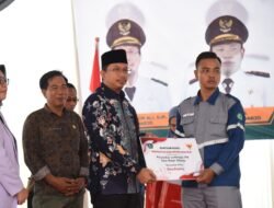Bupati Gus Muhdlor Salurkan Bantuan Senilai Rp.1 Miliar untuk 3.599 KK di Sekitar TPA Jabon
