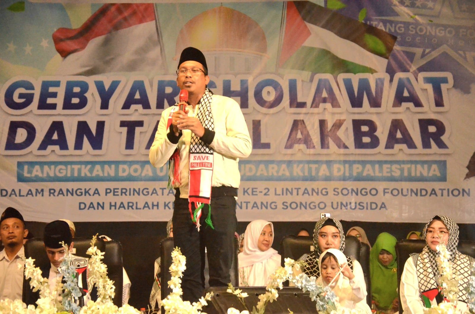 Bupati Sidoarjo Gus Muhdlor Gelar Sholawat dan Galang Bantuan Untuk Palestina Terkumpul Rp. 5 Miliar