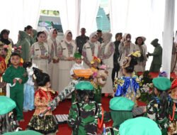 Kunjungan Istimewa Ketua Yayasan Kartika Jaya Cabang IV Brawijaya Di TK Kartika IV-61 Trowulan