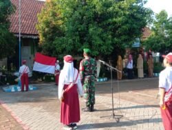 Upacara Bendera, Babinsa Dukuhngarjo Koramil Jatirejo Motivasi Siswa Giat Belajar