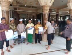 Kapolsek Pantee Bidari Berhati Mulia Bersama Personilnya Membersihkan Masjid Baiturrahim