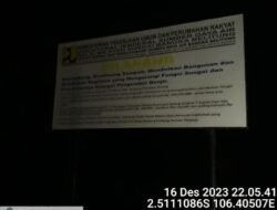 Aktivitas tambang timah di malam hari di bawah jembatan Nibung Koba tanpa ada tindakan tegas dari aph