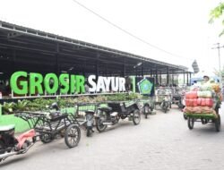 Omzet Pedagang Meningkat, Gus Muhdlor Bakal Bangun Lagi Grosir Sayur Pasar Kedungrejo Waru