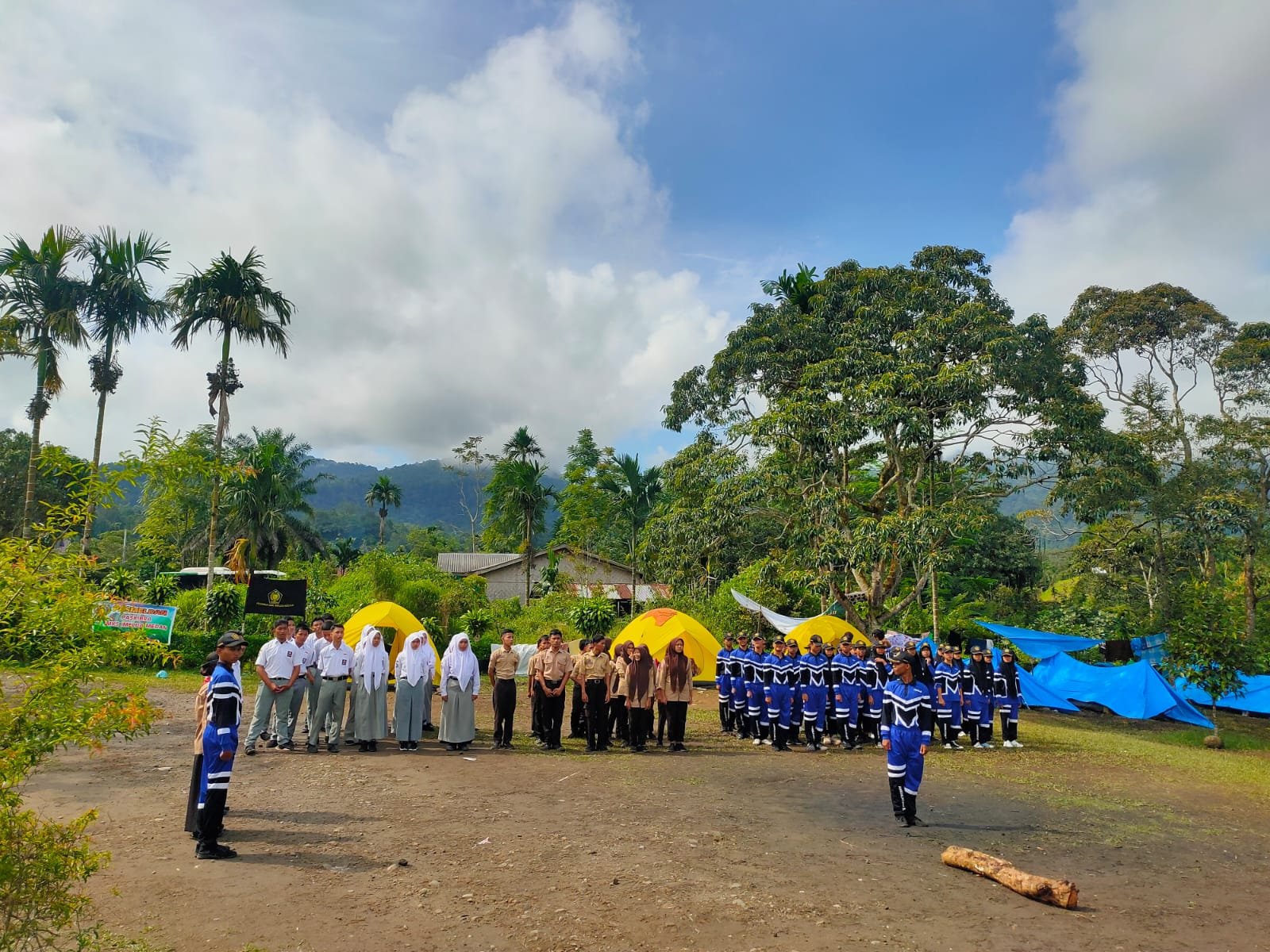 Kegiatan Supercamp SMK Swasta imelda Medan Sukses Dilaksanakan Dengan Tema " Mewujudkan Pelajaran Yang Tangguh dan Mandiri