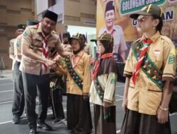 Ketua Kwarcab Sidoarjo Kak.Subandi Mengukuhkan 1.086 Pramuka Garuda