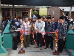 Gus Muhdlor Syukuran Bersama Warga Atas Rampungnya  Pembangunan Jembatan Shirotol Mustaqim Klurak Sidoarjo