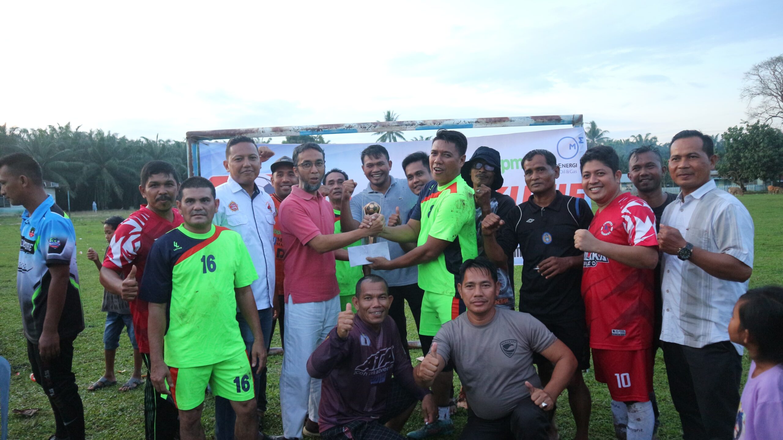 IM-Trax Juara Turnamen Liga Eksekutif U-40 Medco E&P Malaka