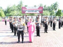 Awal Tahun Baru, 5 Kapolsek dan Puluhan Personel Polres Aceh Timur Naik Pangkat