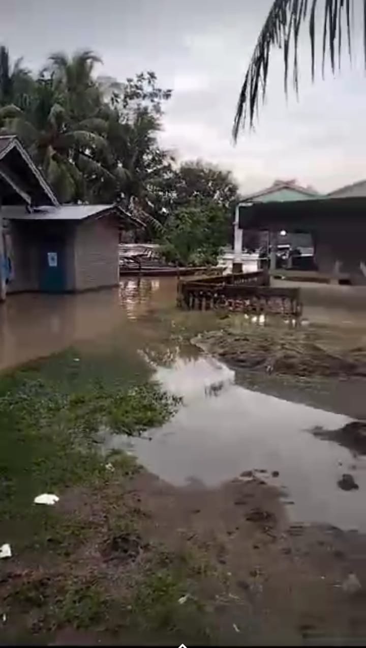 Hampir Sepekan Banjir Melanda Tebo Ulu, Solidaritas Persatuan Dusun 6 di Pertanyakan