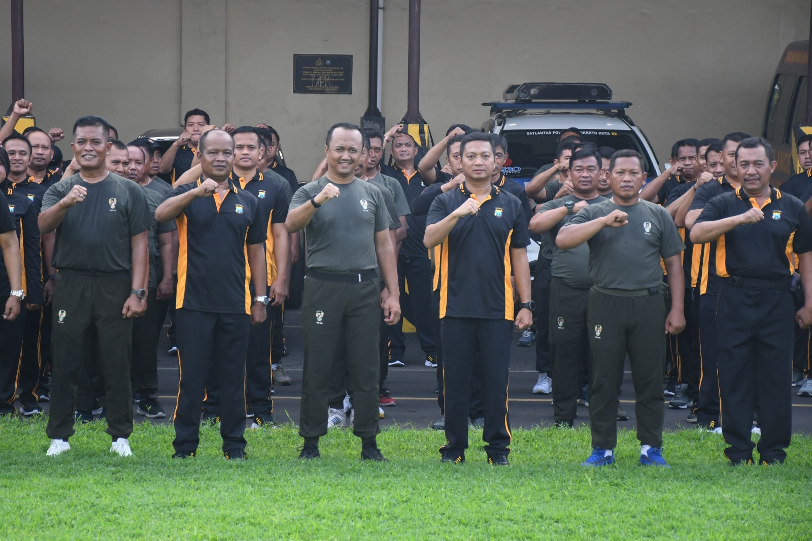 Olahraga Bersama, Sarana Perkuat Soliditas TNI-Polri Di Kota Mojokerto