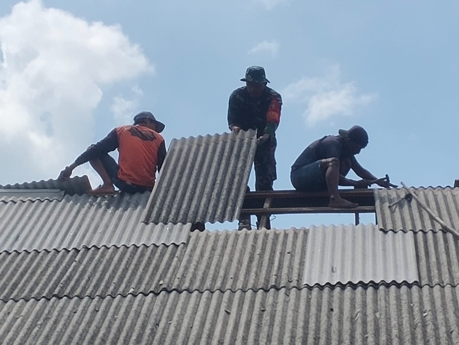 TNI-Polri di Pucuk Bersinergi Atasi Bencana Alam