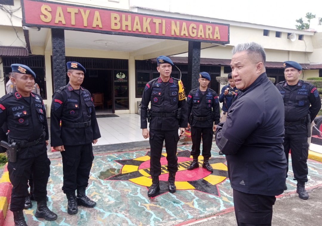 Sebelum Kunker Ke Kerinci Wakapolda Jambi Didampingi Dansat Brimobda Jambi Kunjungi Mako Batalyon B Pelopor Brimobda Jambi