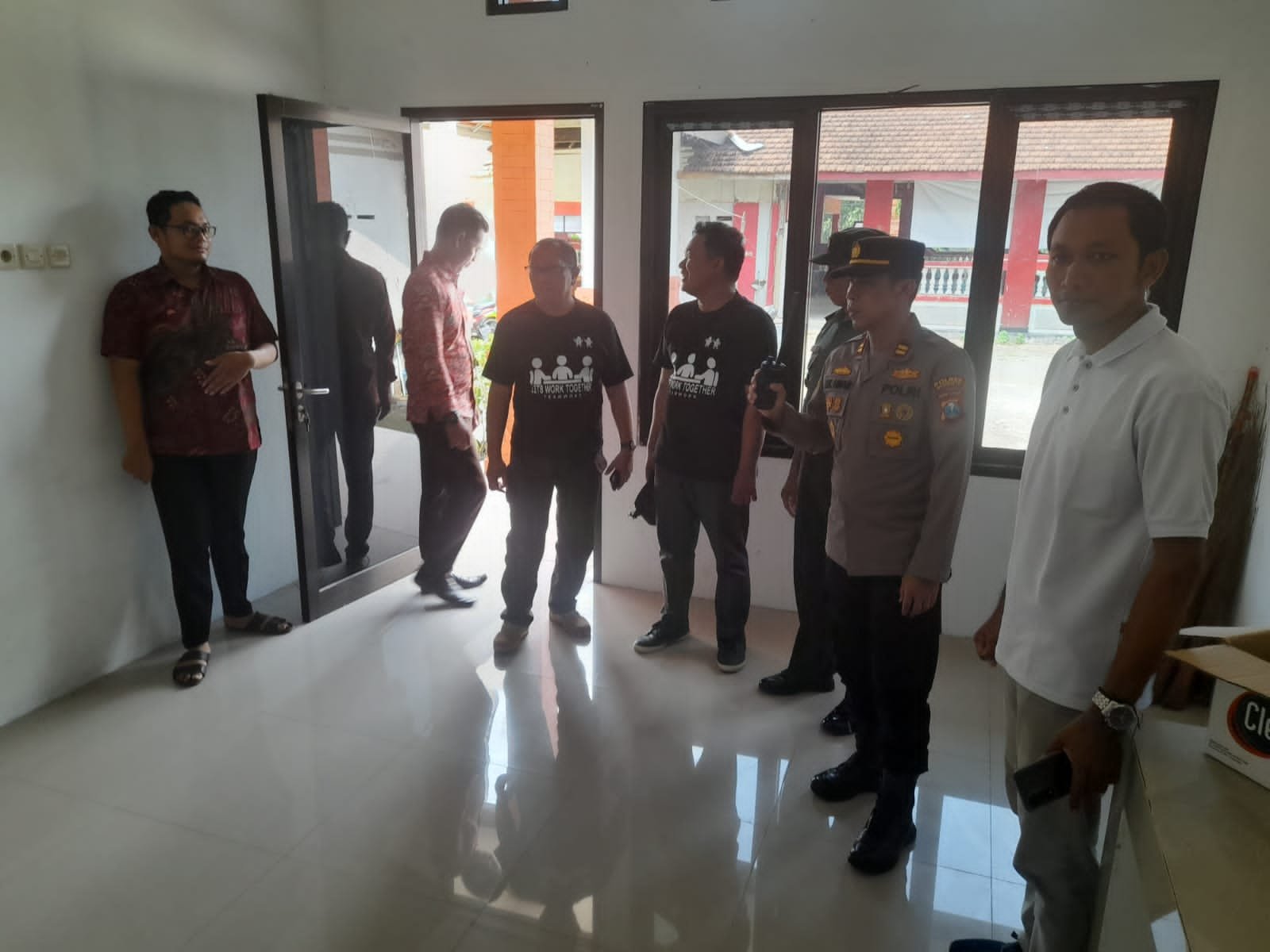 Polsek Dlanggu Polres Mojokerto Patroli Gabungan Survey Penyimpanan Logistik Pemilu 2024