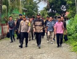 Bupati Basam Kasuba Dan Kapolres Halsel Berkunjung di Obi Laiwui