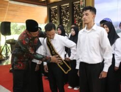 Kukuhkan BEM Delta Sidoarjo, Gus Muhdlor Ajak Mahasiswa Mengabdi Untuk Sidoarjo