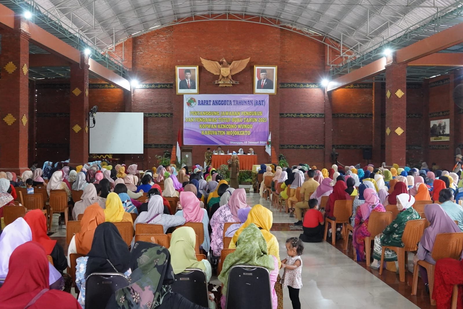 Hadiri RAT 2023, Bupati Ikfina Harap Kopwan Kencono Wungu Semakin Berkembang