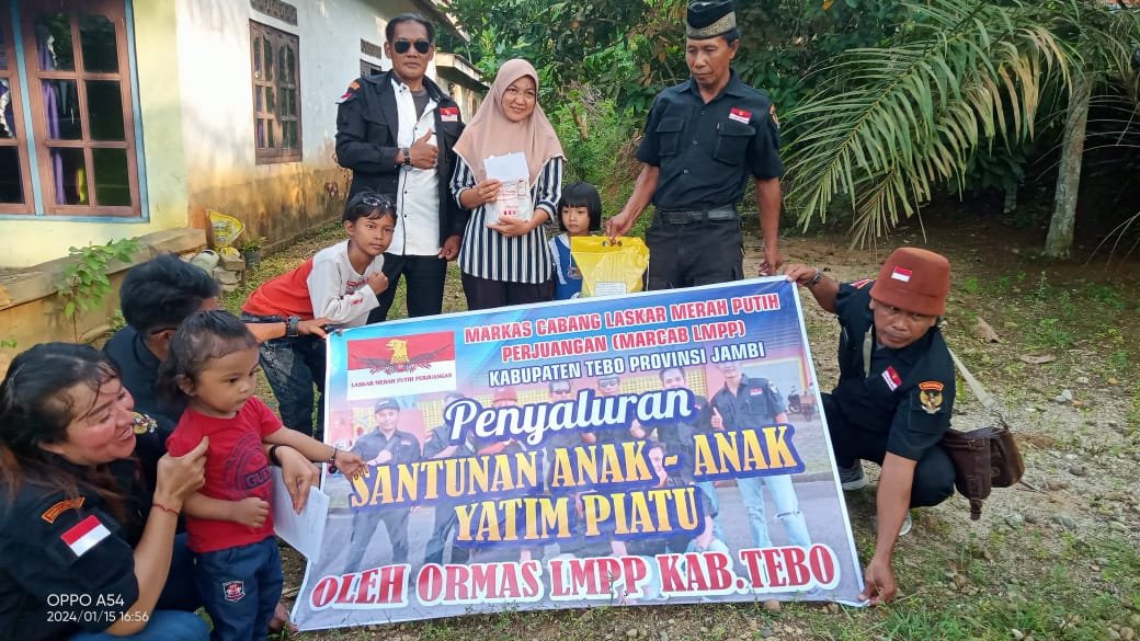 Sambut Tahun Baru 2024, Ormas LMPP Berbagi Kepada Anak Yatim Piatu