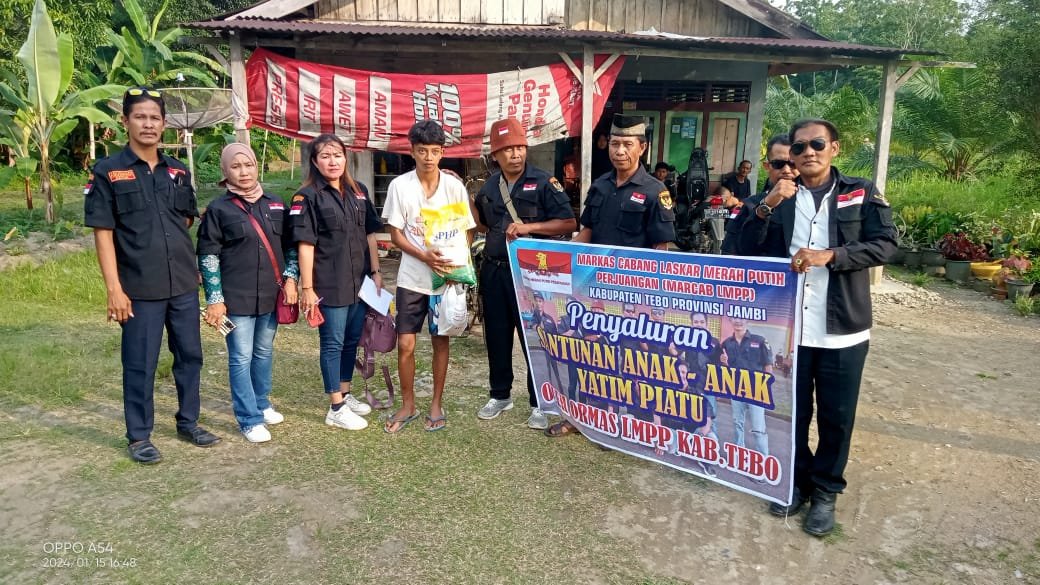 Sambut Tahun Baru 2024, Ormas LMPP Berbagi Kepada Anak Yatim Piatu