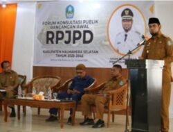BUPATI HALSEL BASAM KASUBA DI DAMPINGI SEKERTARIS DAERAH MEMBUKA FORUM RPJPD