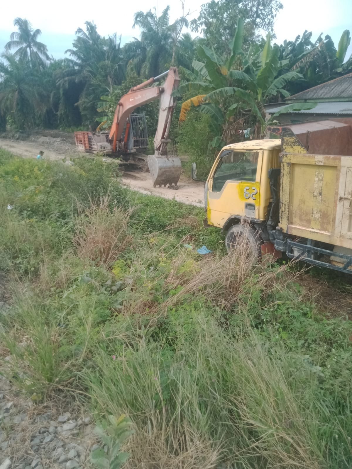 Warga Resah Dampak Galian C Diduga Ilegal di Dusun I Desa Paya Lombang Tebing Tinggi Yang Diduga Dibekap Oknum TNI-AL