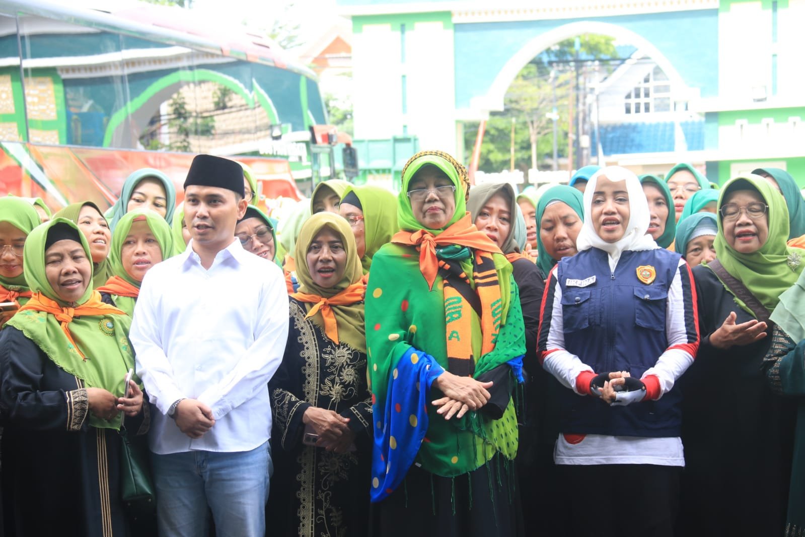 Bupati Mojokerto Lepas Jamaah Harlah Ke-78 Muslimat NU Menuju GBK