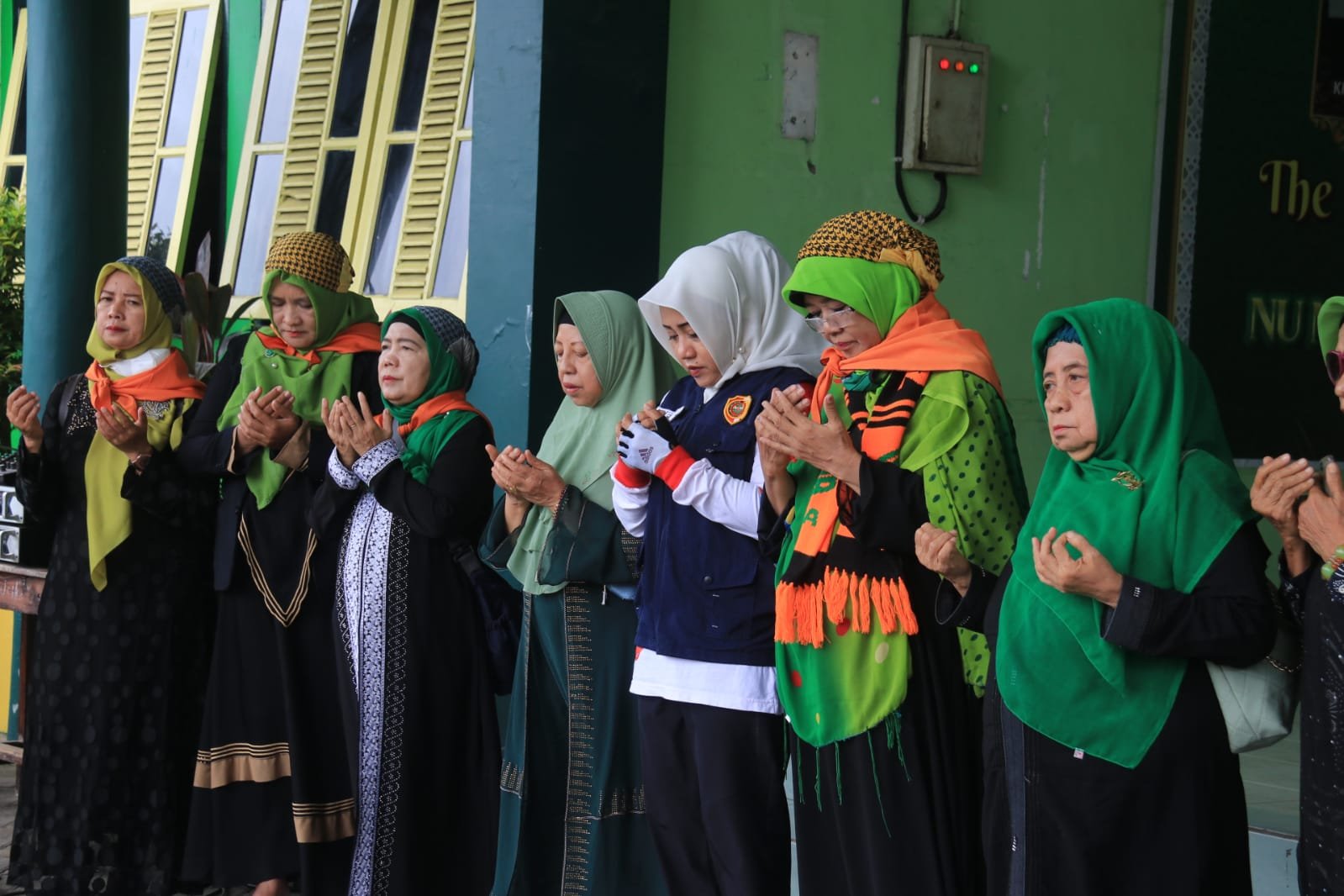 Bupati Mojokerto Lepas Jamaah Harlah Ke-78 Muslimat NU Menuju GBK