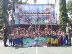 Outing Class, Siswa Siswi TK Tri Bakti  Kunjungi Kodim 0815/Mojokerto