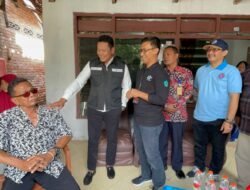 Wabup Subandi  Sidak Warga Sedati Gede yang menderita Kanker Kulit