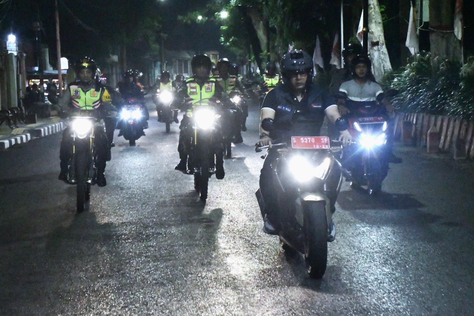 Jaga Kondusifitas Wilayah, Dandim Bareng Forkopimda Kota Mojokerto Gelar Patroli Skala Besar