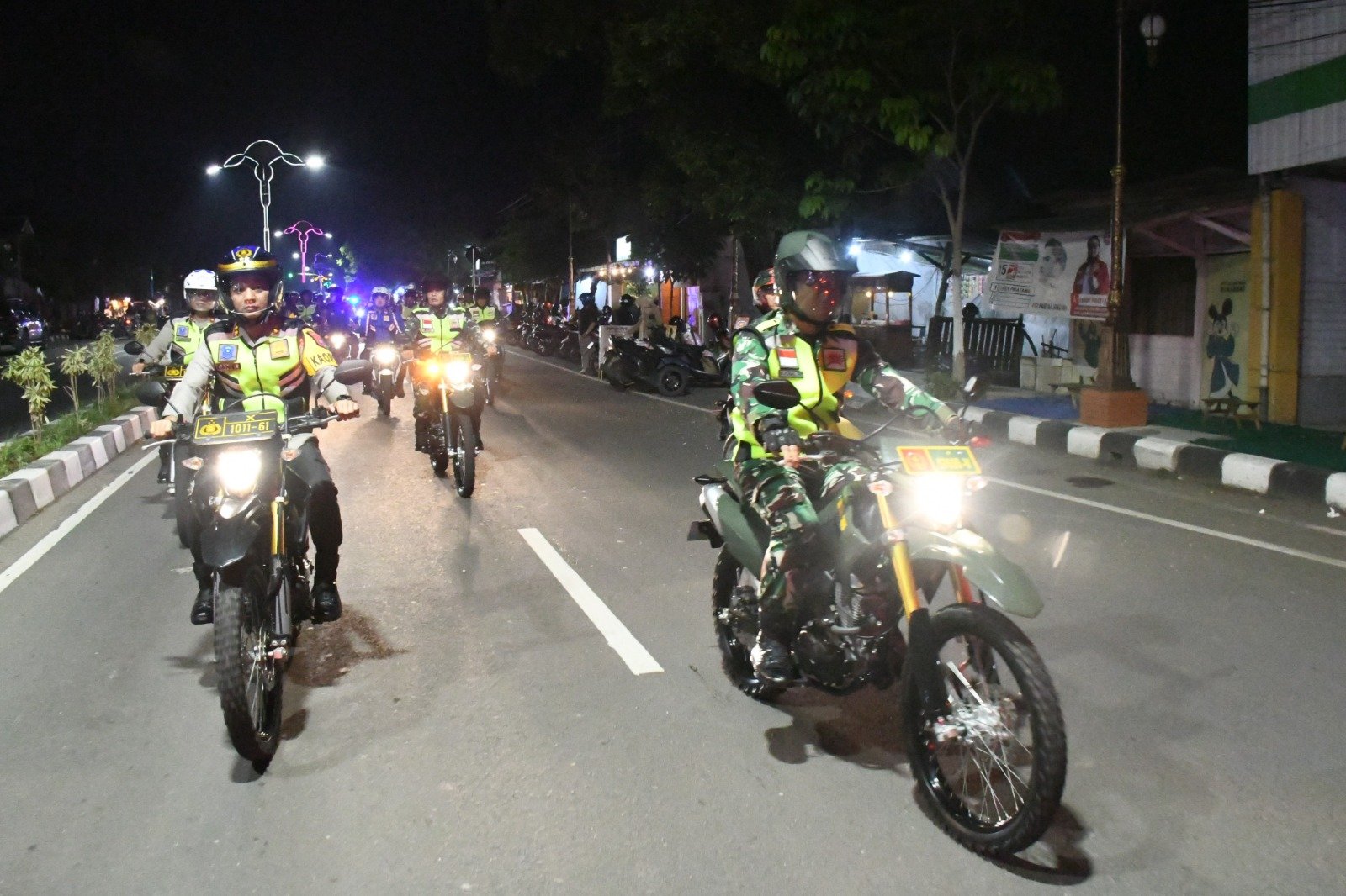 Jaga Kondusifitas Wilayah, Dandim Bareng Forkopimda Kota Mojokerto Gelar Patroli Skala Besar