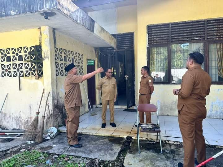 Pastikan Pelayanan Publik, Pj Bupati Aceh Timur Sidak Kantor Camat