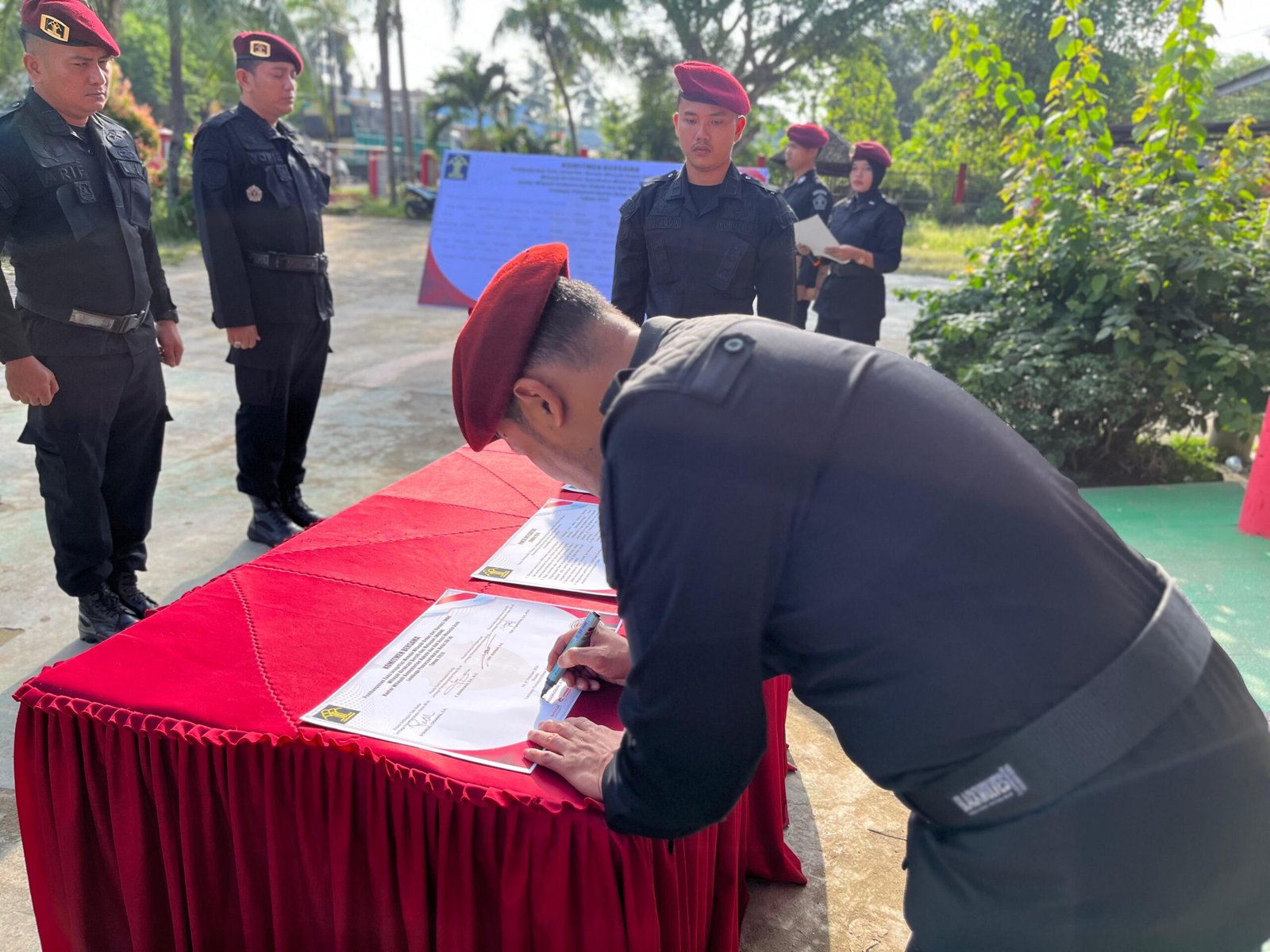 Penandatanganan Komitmen Bersama Menuju Zona Integritas Lapas Kelas IIB Idi