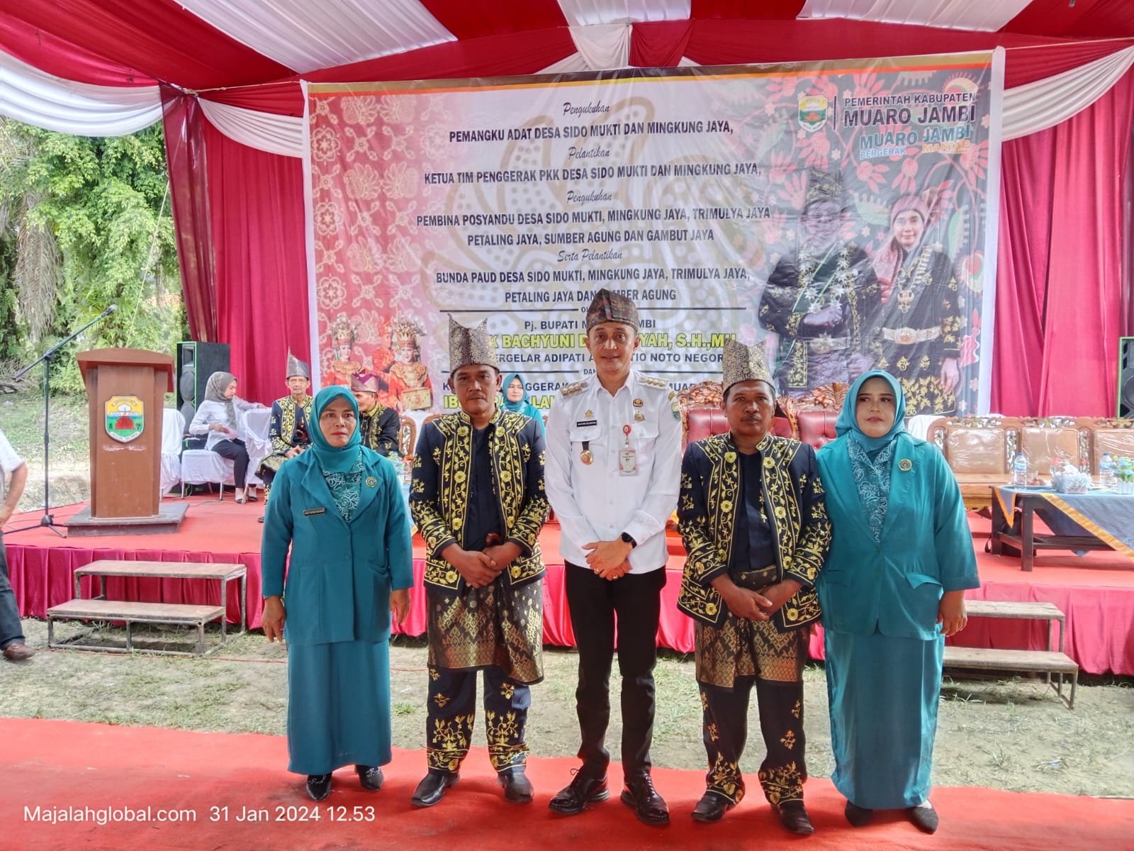 Kades Sido Mukti Dan Kades Mingkung Jaya Resmi Dikukuhkan Pj Bupati Muaro Jambi Sebagai Pemangku Adat