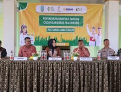 Bupati Mojokerto Salurkan Bantuan Cadangan Pangan Ke 595 KPM Desa Ngabar