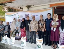 Pj Bupati Aceh Timur Salurkan Bantuan Pangan Sebanyak 44.476 KPM Secara Simbolis