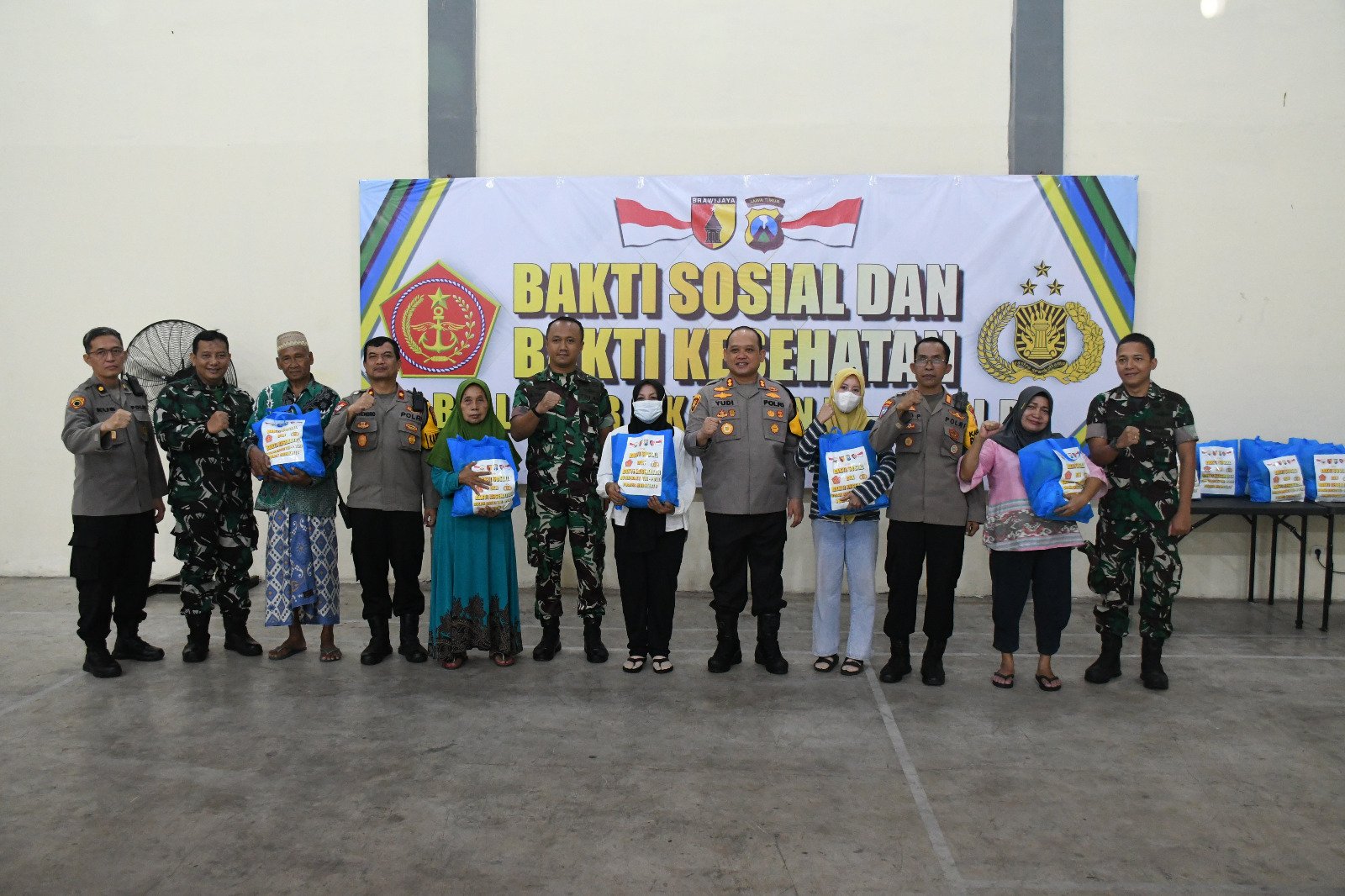 Kodim 0815/Mojokerto Bareng Polres Bersinergi Berikan Layanan Pengobatan Gratis