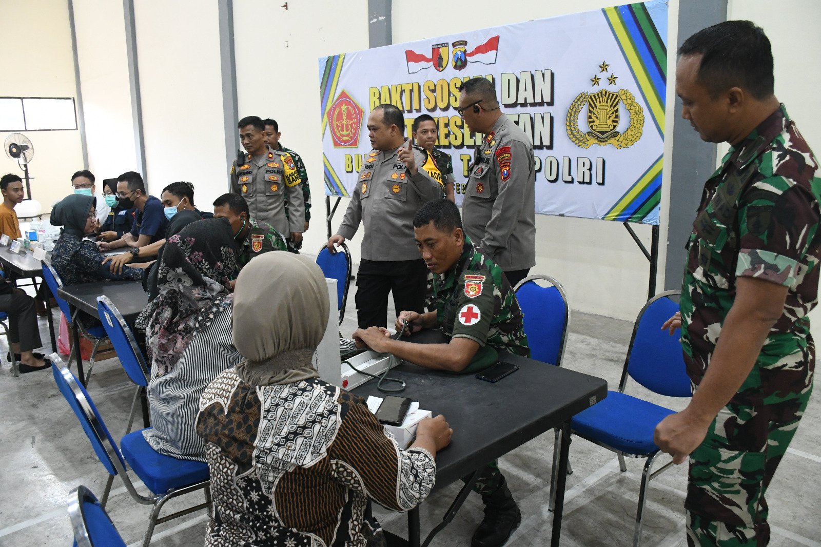 Kodim 0815/Mojokerto Bareng Polres Bersinergi Berikan Layanan Pengobatan Gratis