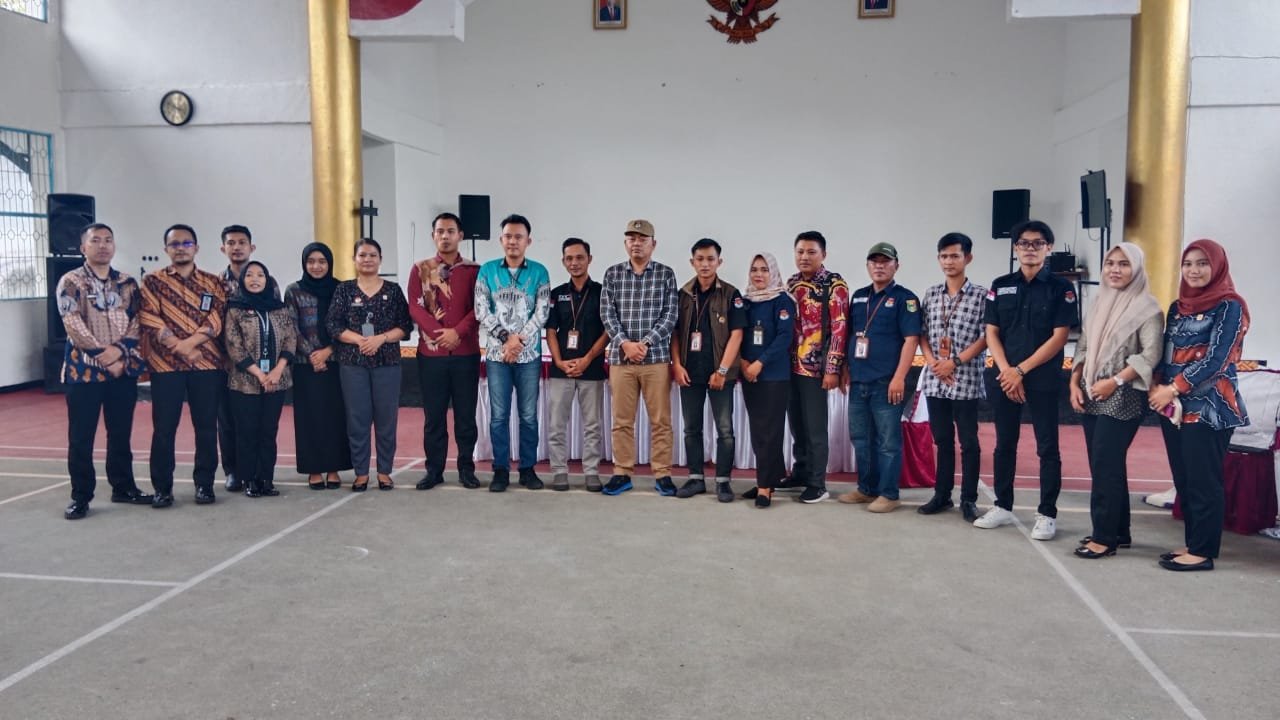 Wujudkan Pelaksanaan Pemilu 2024 Lancar dan Tertib, KPPS Lokasi Khusus Lapas Kotaagung Ikuti Bimtek dan Simulasi Pemungutan Suara Bersama PPK Kotaagung Barat