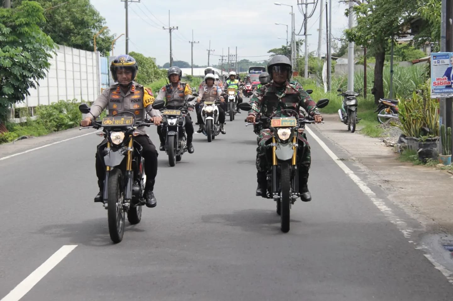 Apel Gelar Pasukan, Patroli Skala Besar & Bulan Bakti TNI-Polri Kodim Mojokerto Bersama Polres Siap Amankan Pemilu 2024