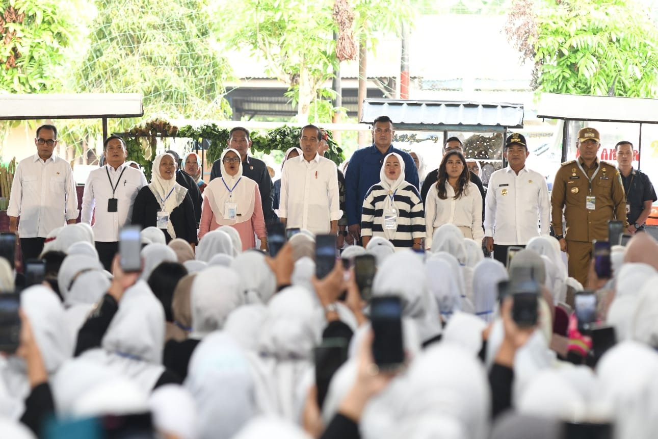 Presiden RI Joko Widodo Puji Produk UKM Sumut Punya Kemasan Bagus Pj Gubernur Sumut Terus Berupaya Tingkatkan Kualitas UMKM