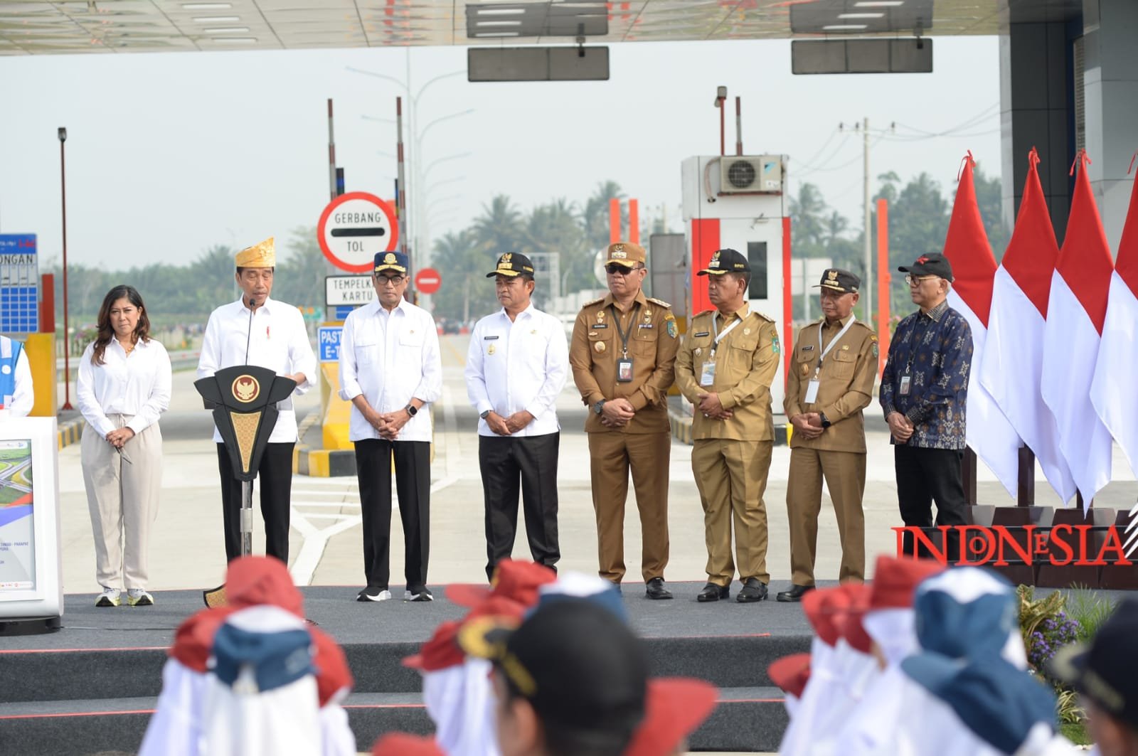 Sementara itu, Presiden RI Joko Widodo mengatakan pembangunan tol Tebingtinggi-Indrapura dengan panjang 20,4 Km menelan biaya Rp3,06 triliun. Sedangkan ruas tol Tebingtinggi-Limapuluh yang panjangnya 15,6 Km menelan biaya Rp1,67 triliun.