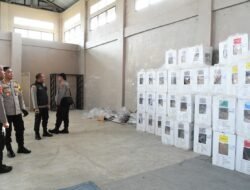 Pasca Pencoblosan dan Penghitungan Suara, Kapolres Aceh Timur Cek Gudang Logistik PPK dan Personil Pengamanan