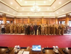 Berada di Zona Hijau Penyelenggaraan Pelayanan Publik, Pj Wali Kota Mojokerto: Tingkatkan Kualitas Pelayanan, Masyarakat Adalah Raja