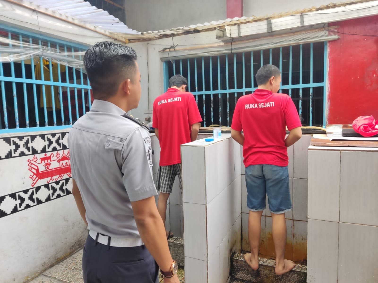 Karutan Kelas IIB Kota Agung Gelar Razia Narkoba Mendadakan...!!!