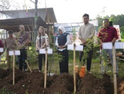 Grand Launching Area Sentra Pembibitan Bambu Dan Edukasi Bambu, Bupati Ikfina Harap Dapat Tingkatkan Ekonomi Dan Pusat Edukasi