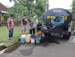 Polres Malang Salurkan Bantuan Air Bersih untuk Warga Dusun Pepen
