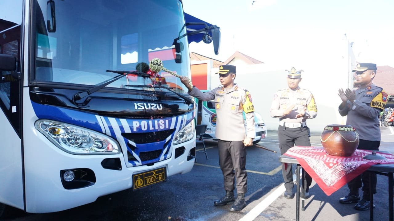 Satlantas Polres Mojokerto Kota Luncurkan Bus SIM Keliling
